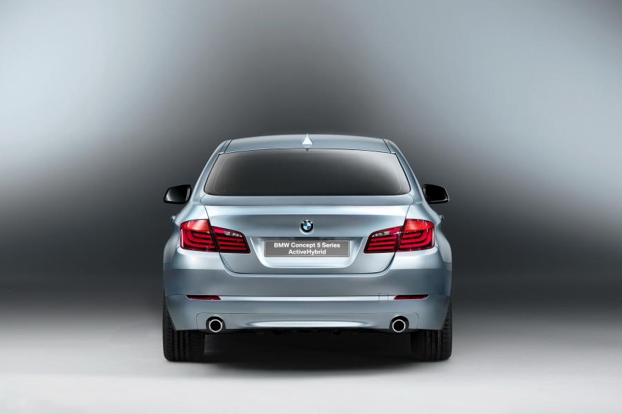  BMW 5-Series ActiveHybrid Concept 2010 года  (фото 7 из 12)